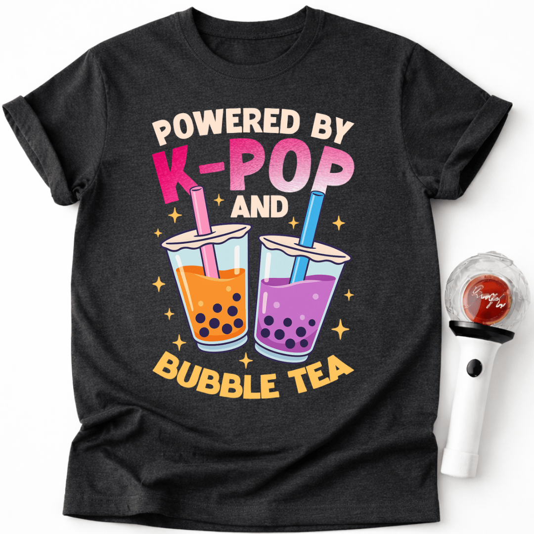 POWERED BY K-POP UND BUBBLE TEA T-SHIRT
