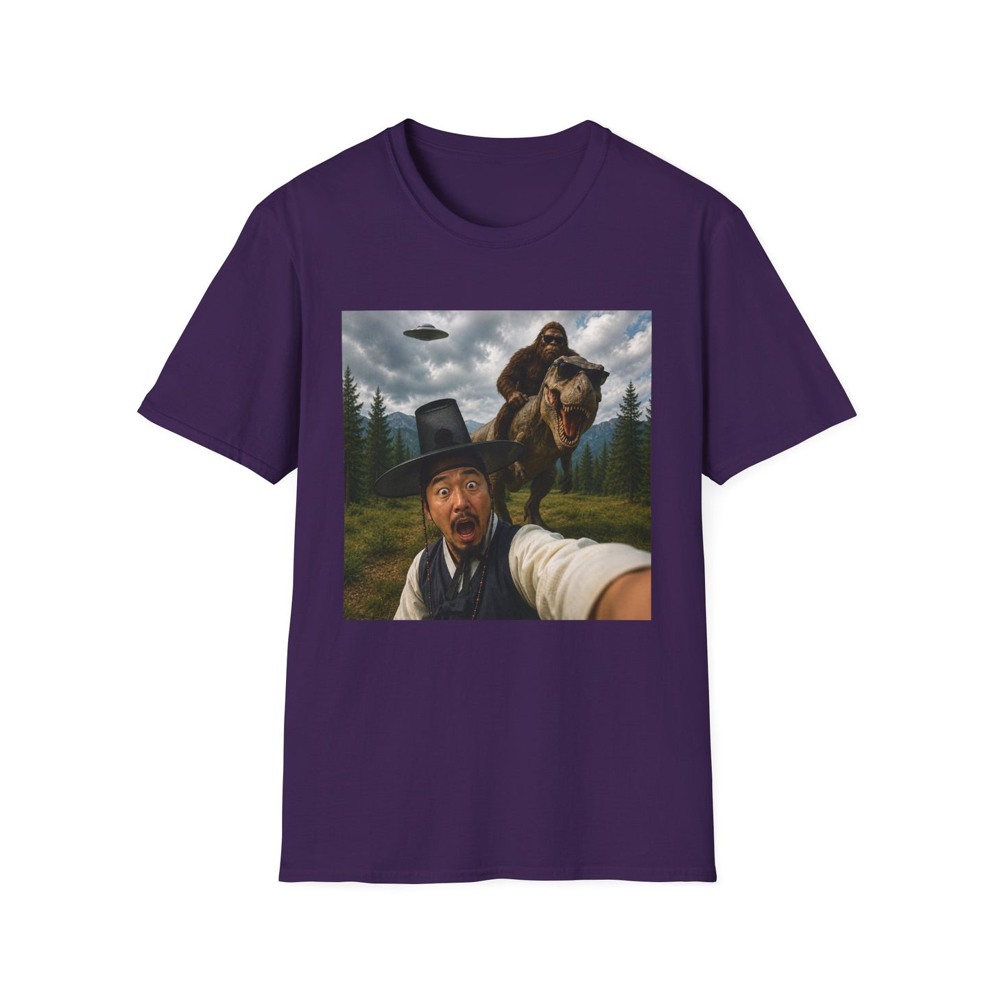 Funny Bigfoot Selfie T-Shirt — UFO, T-Rex & Sasquatch Wilderness Tee