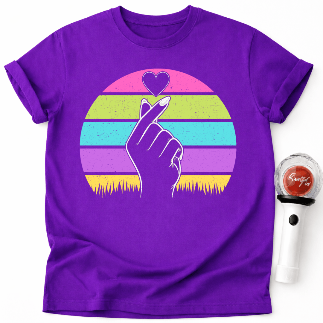 KOREANISCHES HERZ-SYMBOL-T-SHIRT