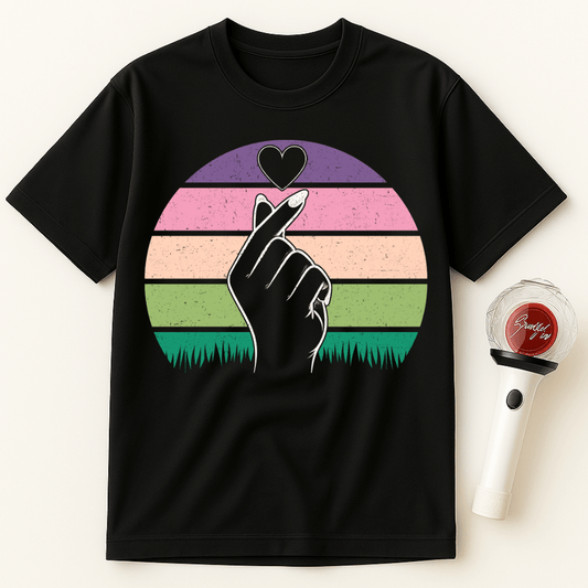 VINTAGE FINGER HEART UNISEX T-SHIRT