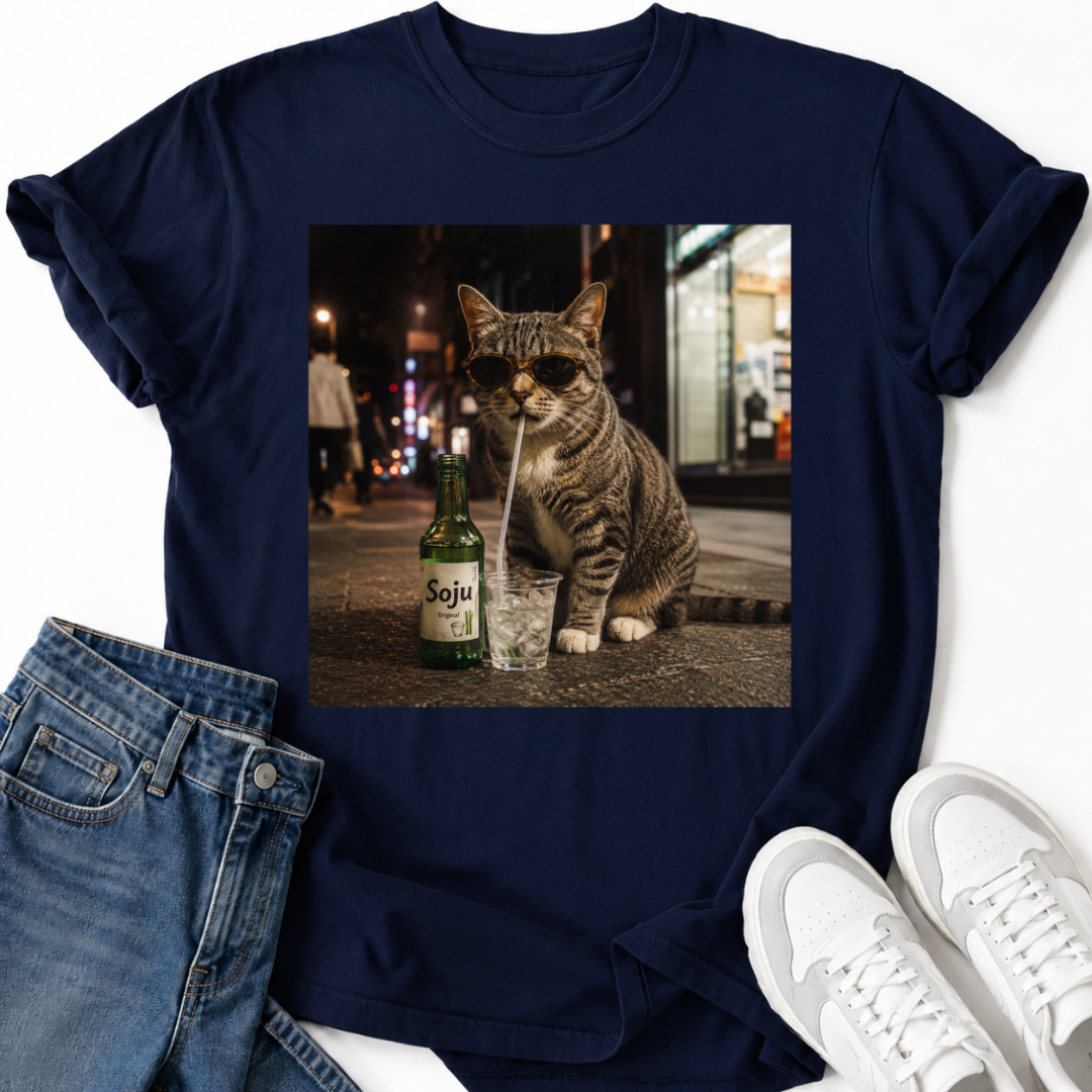 CAT DRINKING SOJU T-SHIRT