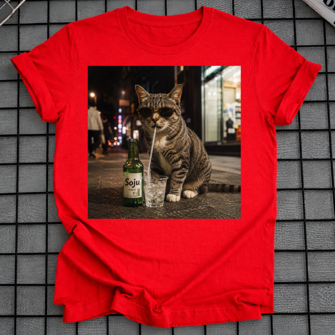 CAT DRINKING SOJU T-SHIRT