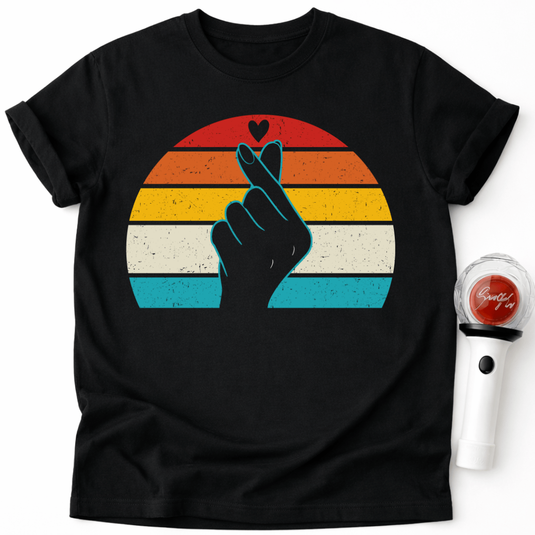 FINGER HEART RETRO T-SHIRT