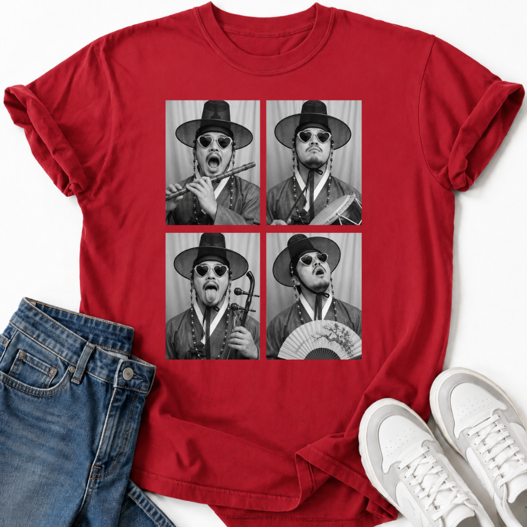KOREAN TRADITIONAL MUSICIAN PHOTO T-SHIRT