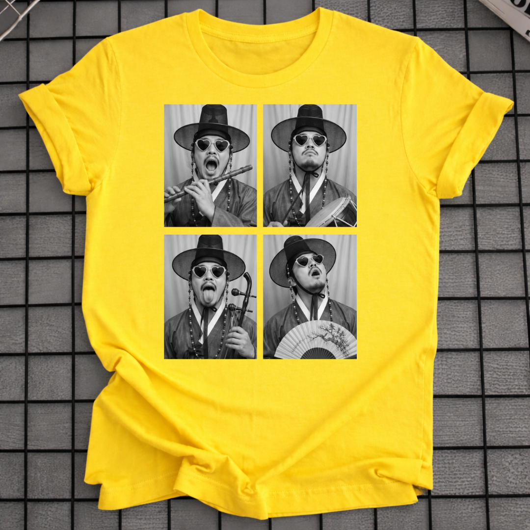 KOREAN TRADITIONAL MUSICIAN PHOTO T-SHIRT