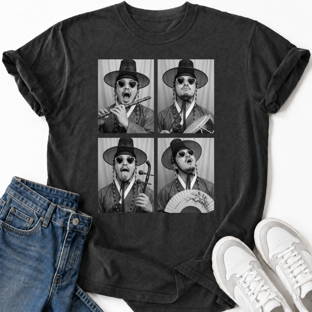 KOREAN TRADITIONAL MUSICIAN PHOTO T-SHIRT