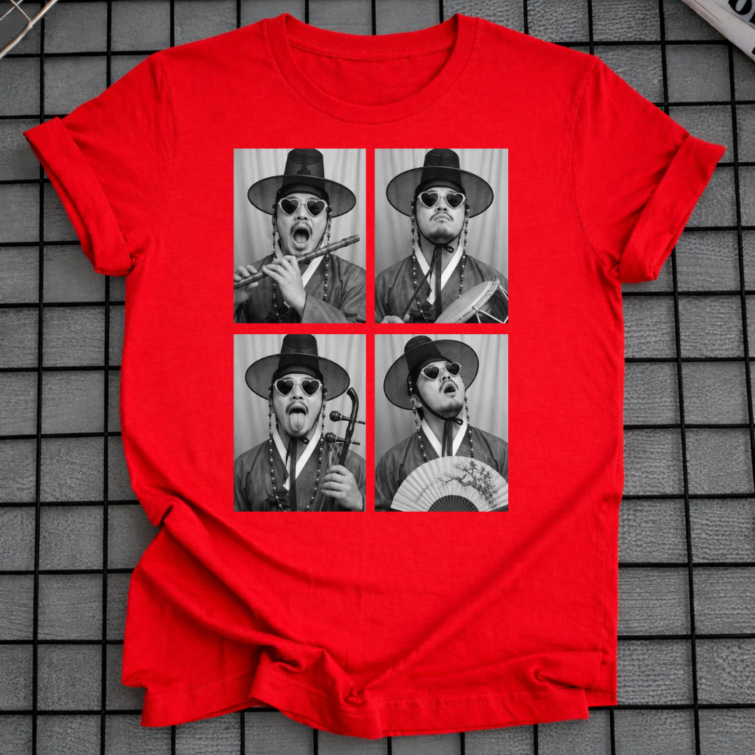 KOREAN TRADITIONAL MUSICIAN PHOTO T-SHIRT