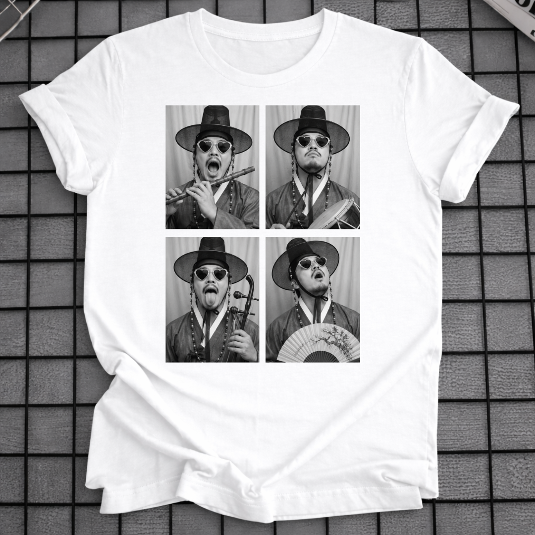 KOREAN TRADITIONAL MUSICIAN PHOTO T-SHIRT