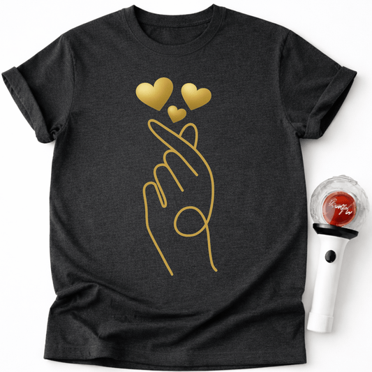 GOLD FINGER HEART T-SHIRT
