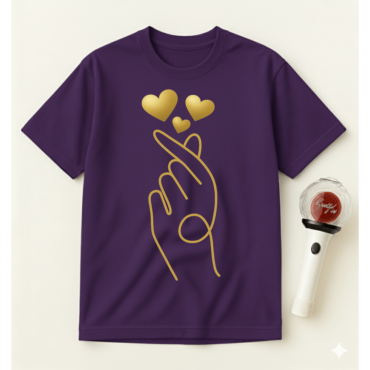 GOLD FINGER HEART T-SHIRT