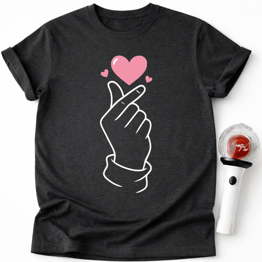 MINIMALIST K-POP HEART T-SHIRT