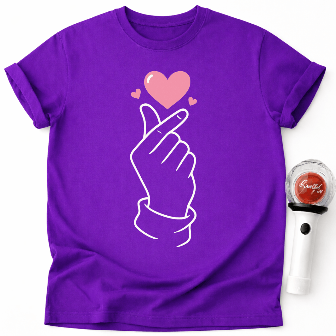 MINIMALIST K-POP HEART T-SHIRT