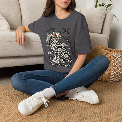 Tiger & Crows Graphic T-Shirt — Bold Japanese-Inspired Tattoo Style