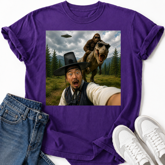 BIGFOOT SELFIE T-SHIRT