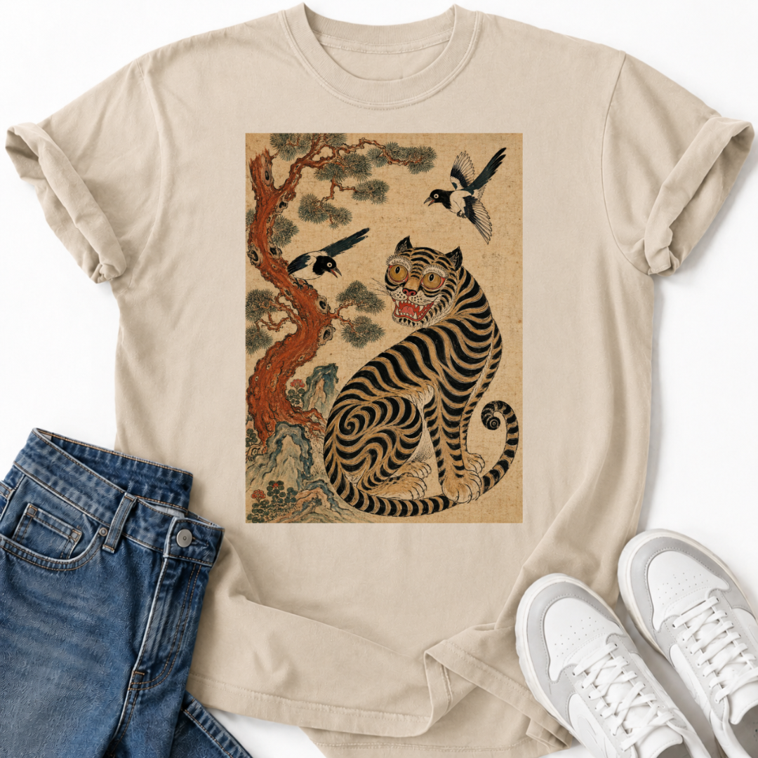 TRADITIONAL MINHWA ART T-SHIRT