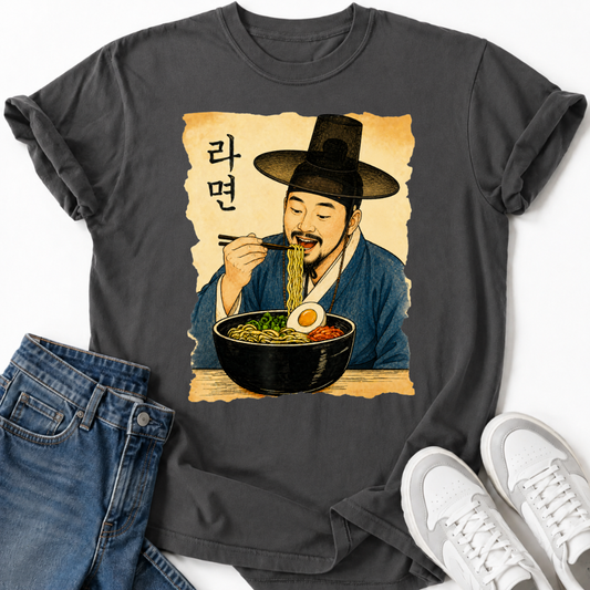 KOREAN MAN EATING RAMYEON T-SHIRT