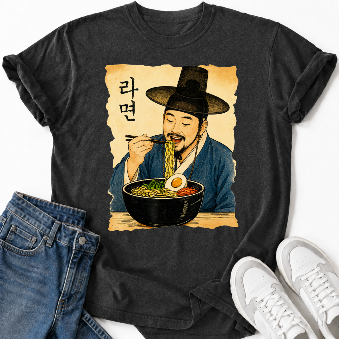 KOREAN MAN EATING RAMYEON T-SHIRT