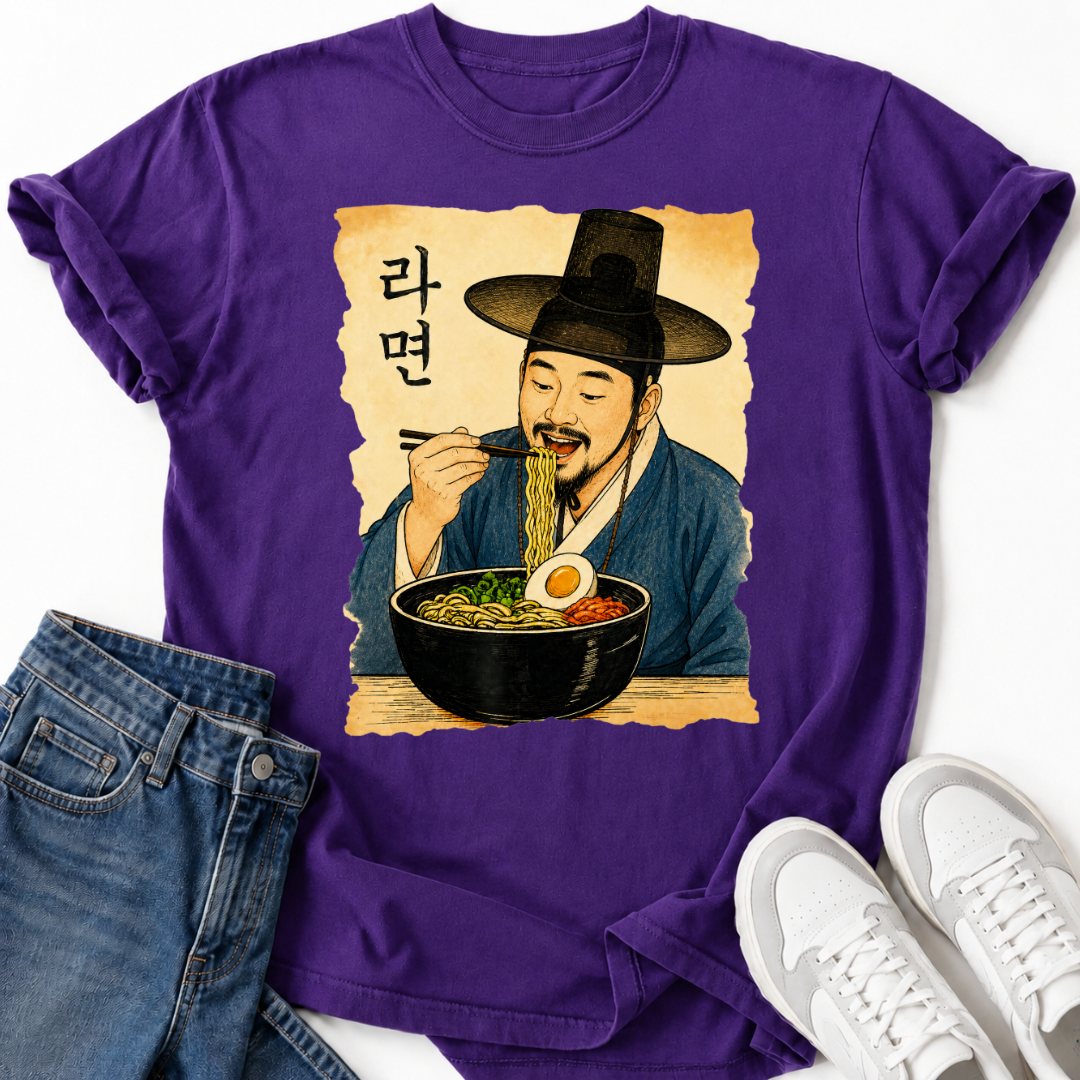 KOREAN MAN EATING RAMYEON T-SHIRT