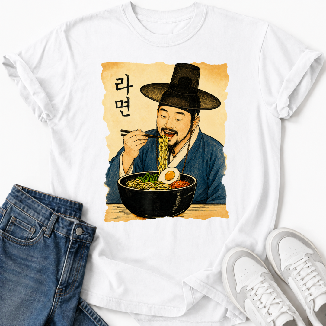 KOREAN MAN EATING RAMYEON T-SHIRT