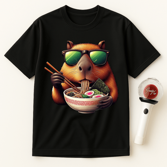 CAPYBARA EATING RAMEN UNISEX T-SHIRT