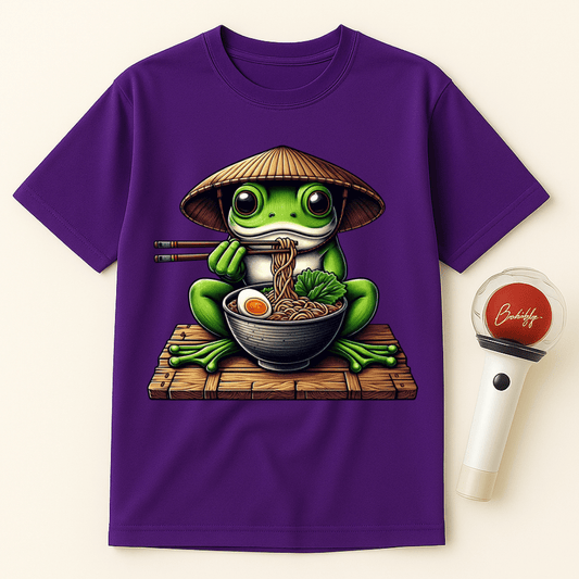 FROG EATING RAMEN WITH HAT UNISEX T-SHIRT