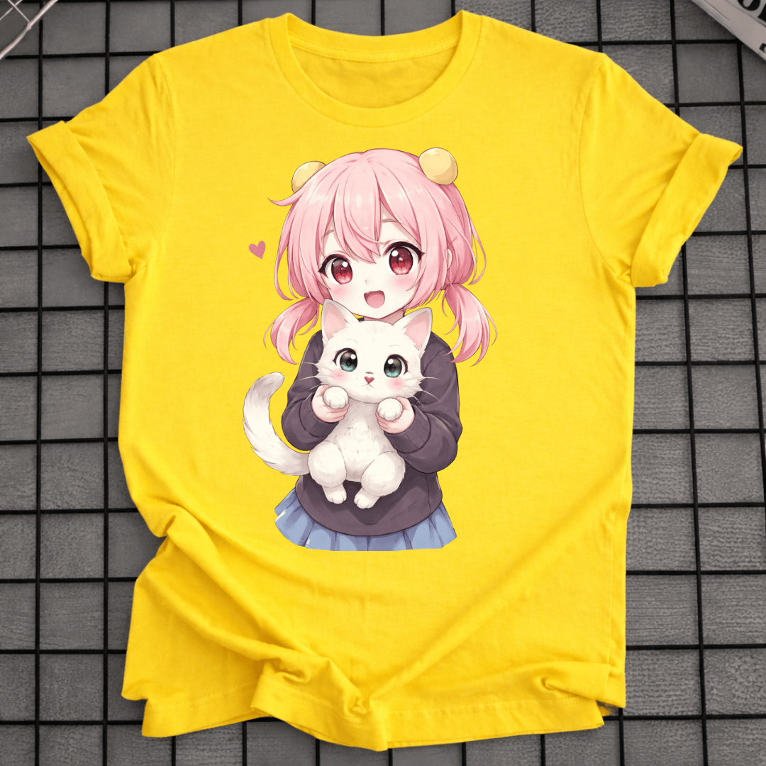 CHIBI ANIME-MÄDCHEN MIT KATZEN-T-SHIRT