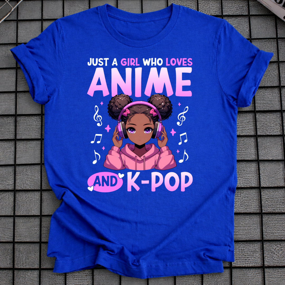 SCHWARZES ANIME-MÄDCHEN K-POP T-SHIRT