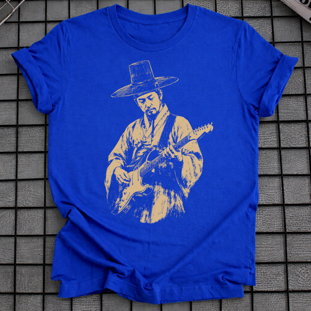 TRADITIONAL KOREAN GUITAR PLAYER T-SHIRT