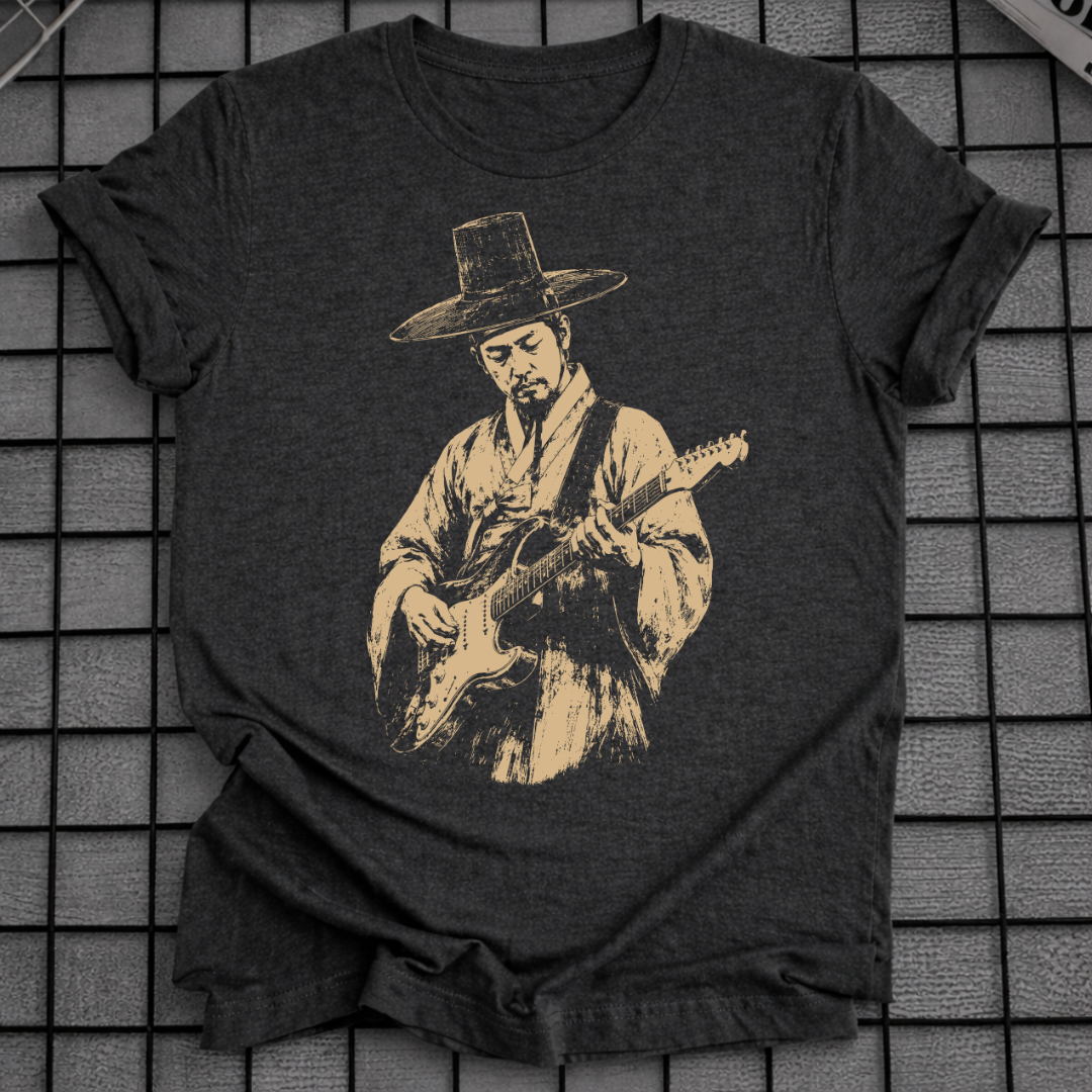 TRADITIONAL KOREAN GUITAR PLAYER T-SHIRT