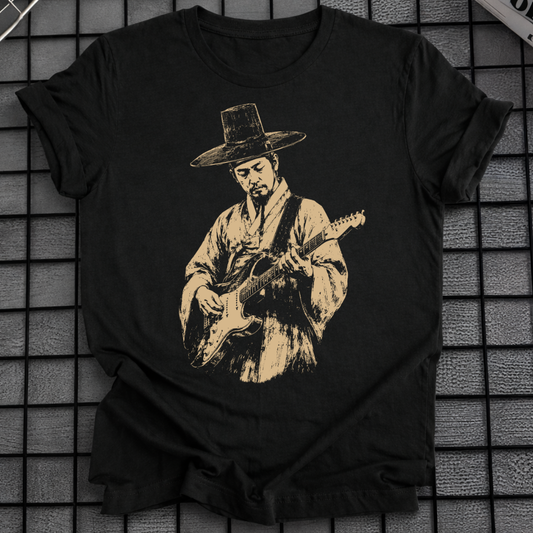 TRADITIONAL KOREAN GUITAR PLAYER T-SHIRT