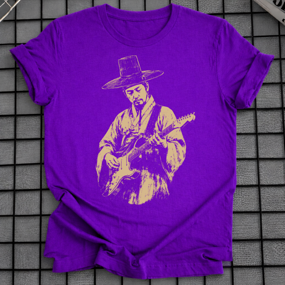 TRADITIONAL KOREAN GUITAR PLAYER T-SHIRT