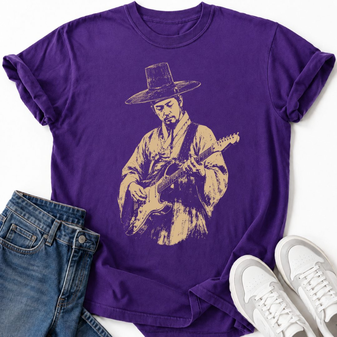 TRADITIONAL KOREAN GUITAR PLAYER T-SHIRT