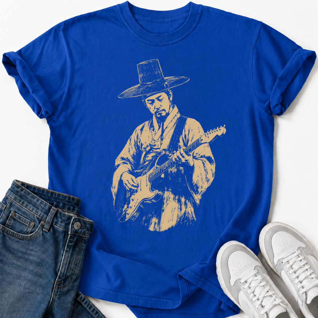 TRADITIONAL KOREAN GUITAR PLAYER T-SHIRT