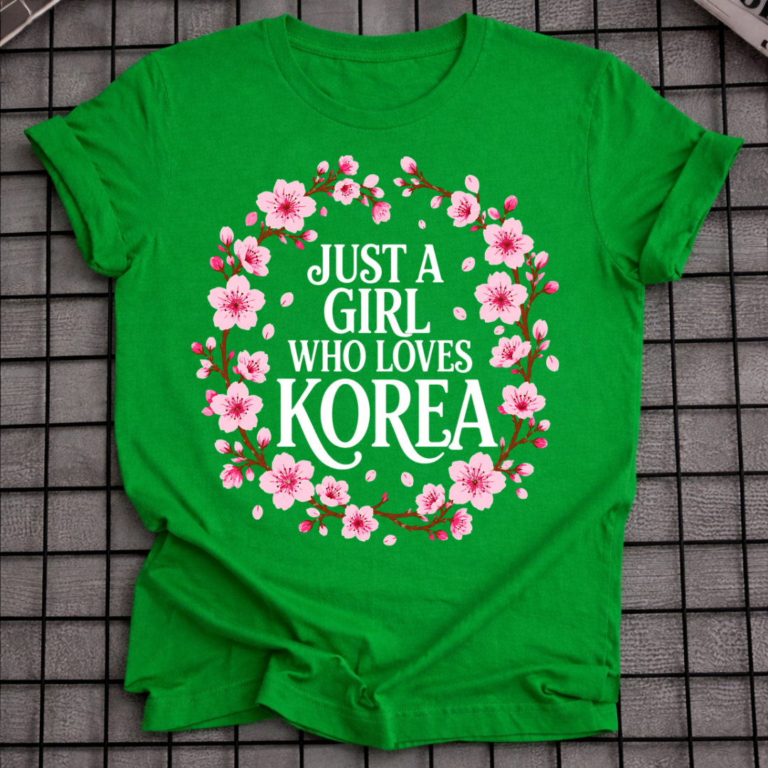 GIRL IN LOVE WITH KOREA T-SHIRT
