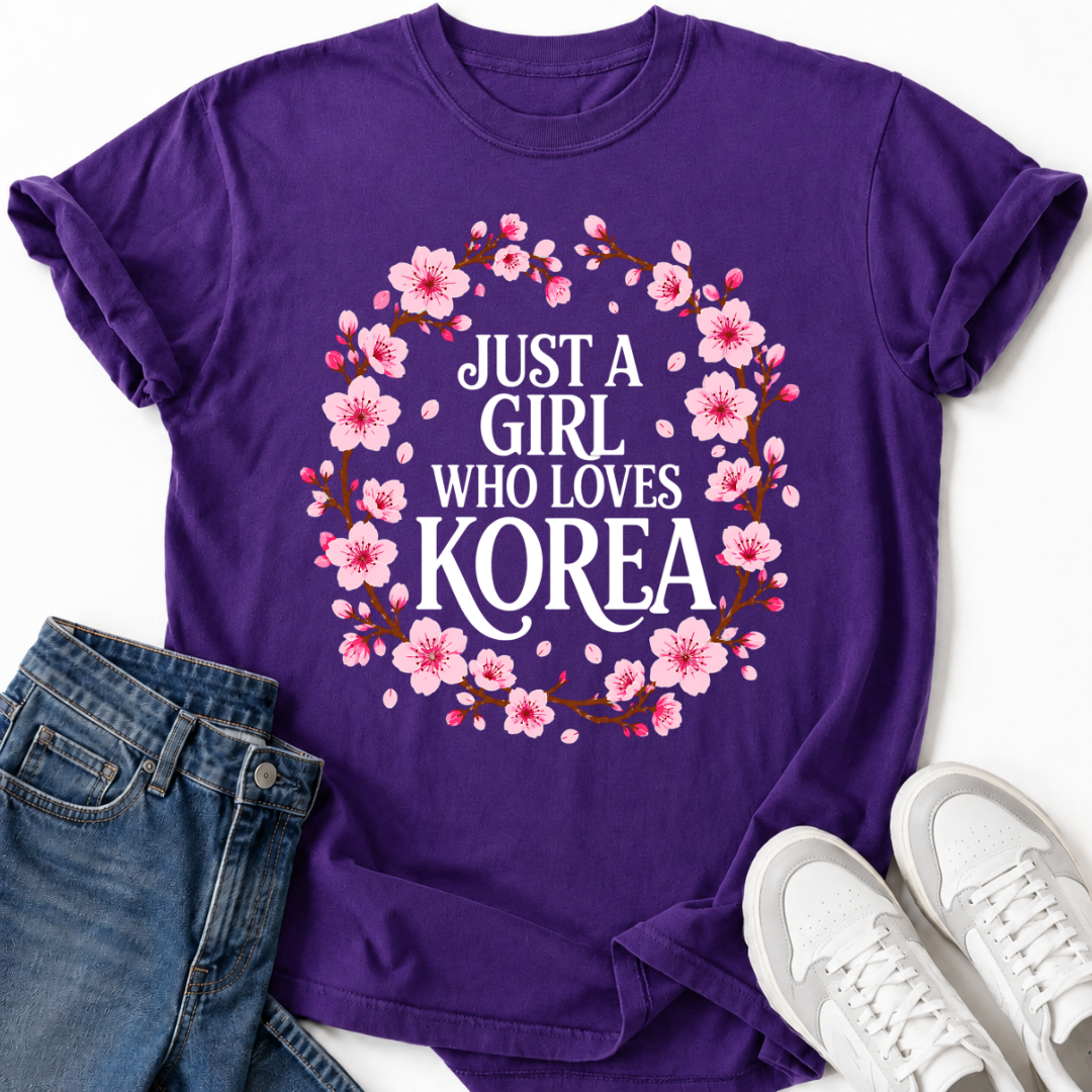 GIRL IN LOVE WITH KOREA T-SHIRT