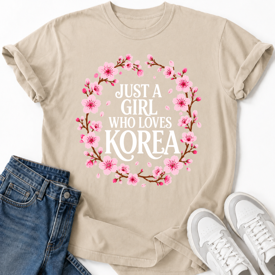 GIRL IN LOVE WITH KOREA T-SHIRT