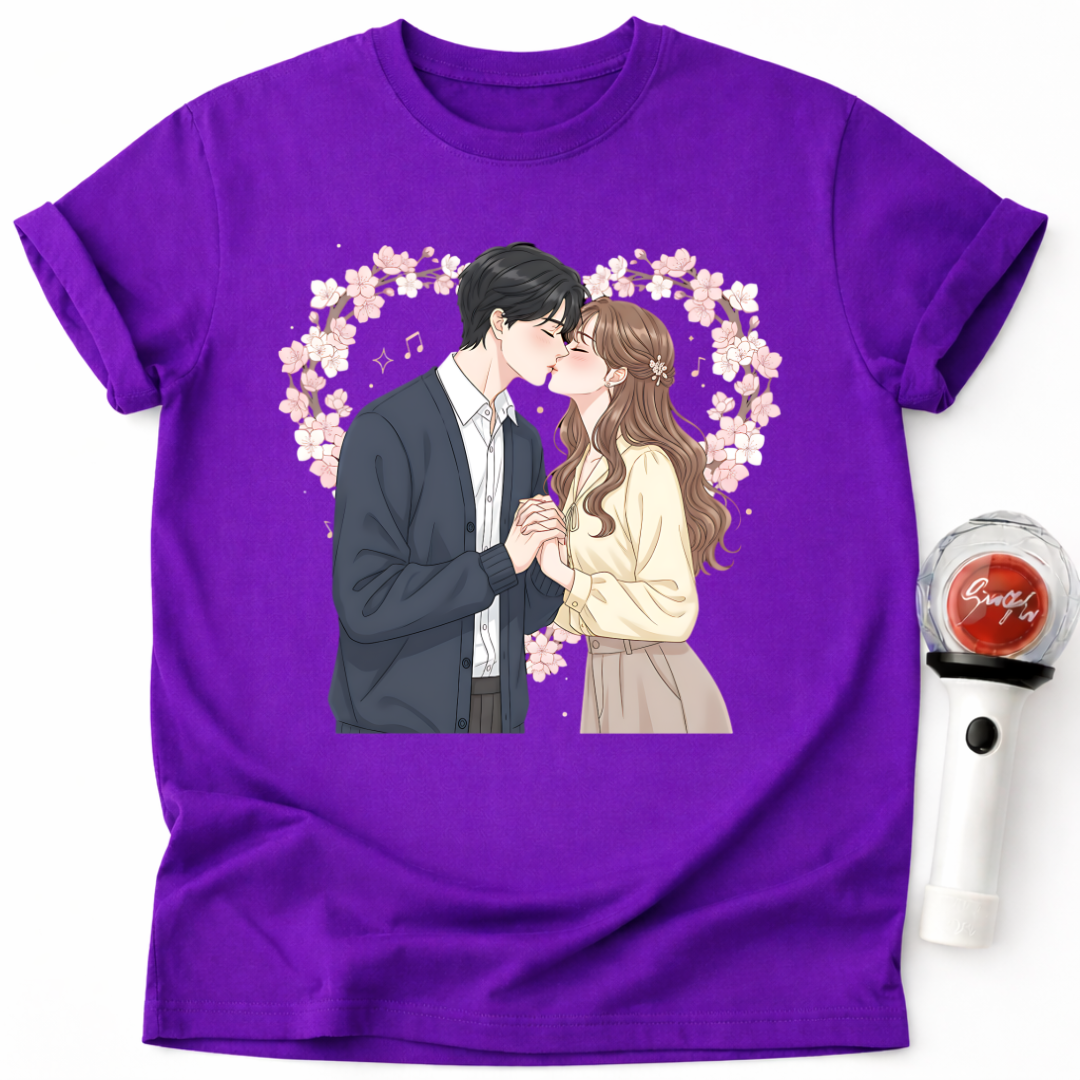 ROMANTISCHES PAAR KÜSST T-SHIRT