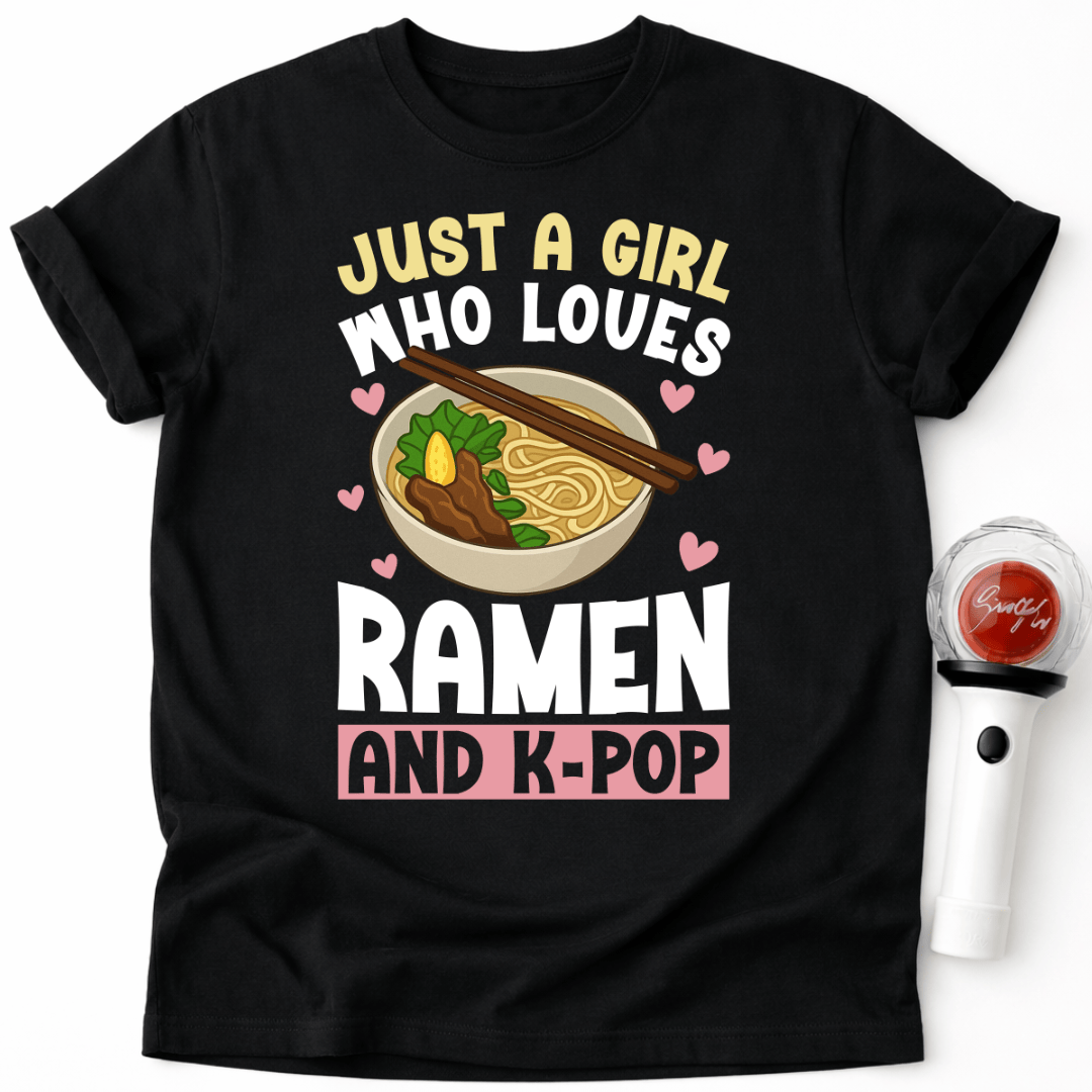 EIN MÄDCHEN, DAS RAMEN UND K-POP LIEBT T-SHIRT