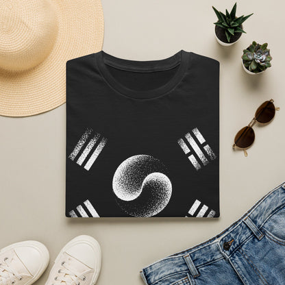 Yin Yang Taeguk T-Shirt — Korean Flag Inspired Peace Symbol Tee