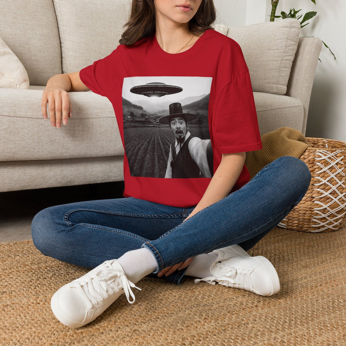 UFO Selfie T-Shirt — Vintage Alien Abduction Graphic Tee