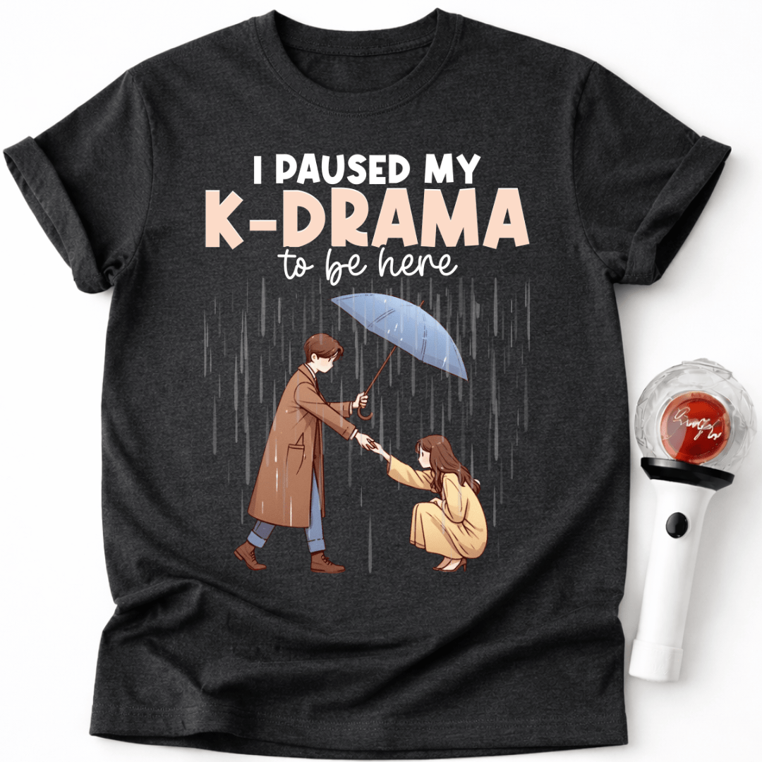 ICH HABE MEIN K-DRAMA PAUSIERT, UM HIER ZU SEIN T-SHIRT