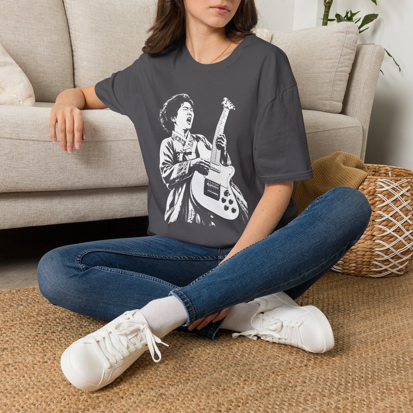 T-Shirt — Vintage Rock Guitarist Graphic Tee