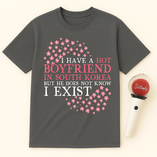 HOT BOYFRIEND IN SOUTH KOREA UNISEX T-SHIRT