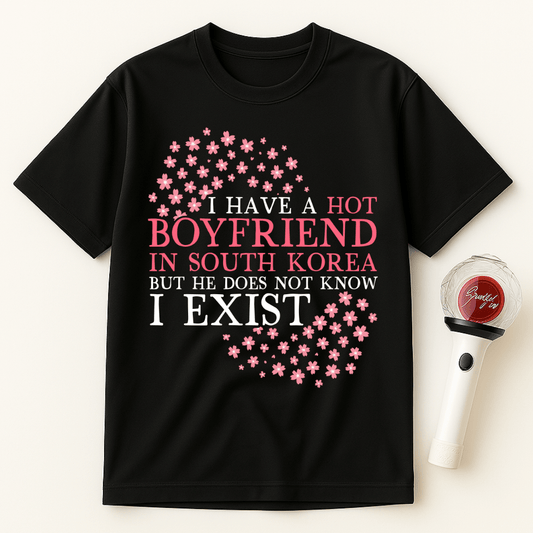 HOT BOYFRIEND IN SOUTH KOREA UNISEX T-SHIRT