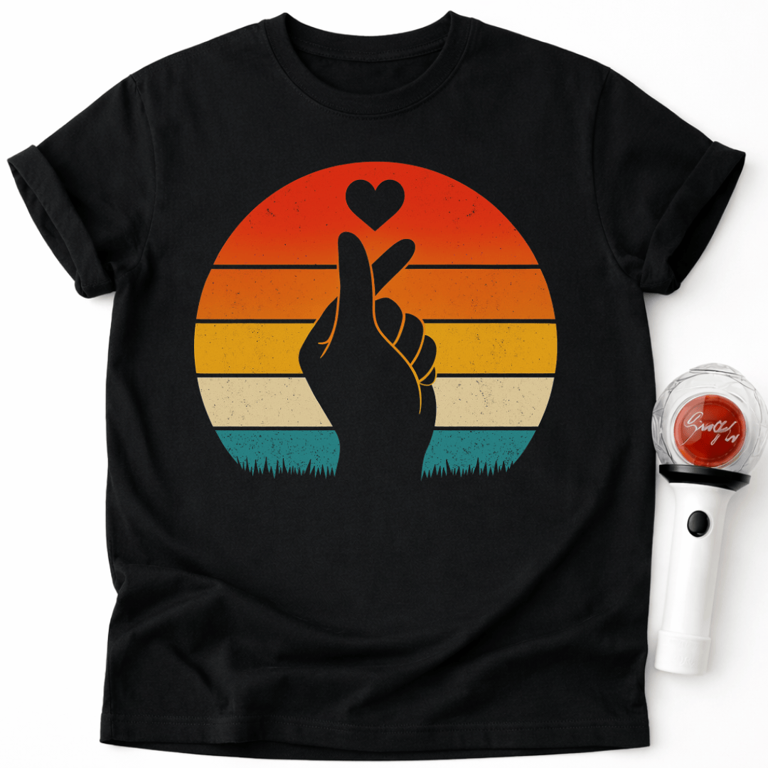 RETRO KOREANISCHES FINGERHERZ T-SHIRT