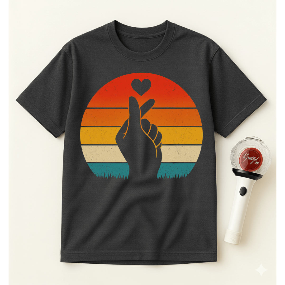 FINGER HEART RETRO T-SHIRT
