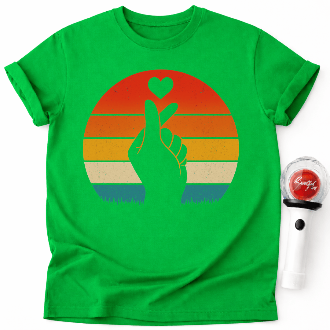 RETRO KOREANISCHES FINGERHERZ T-SHIRT